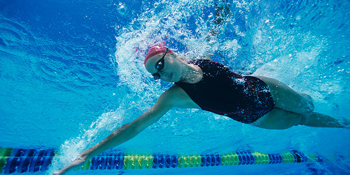 Prevenir ataque cardíaco-nadar-saúde-médis