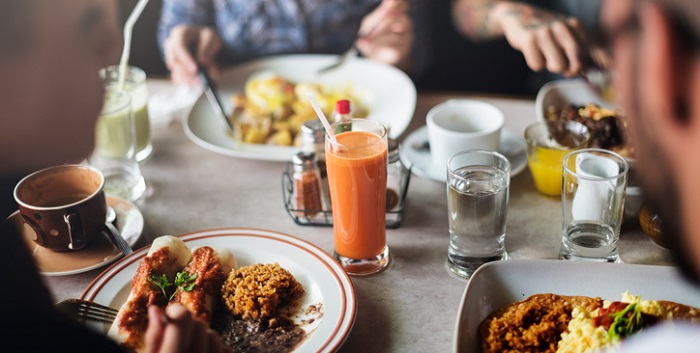 o que comer no restaurante? Médis